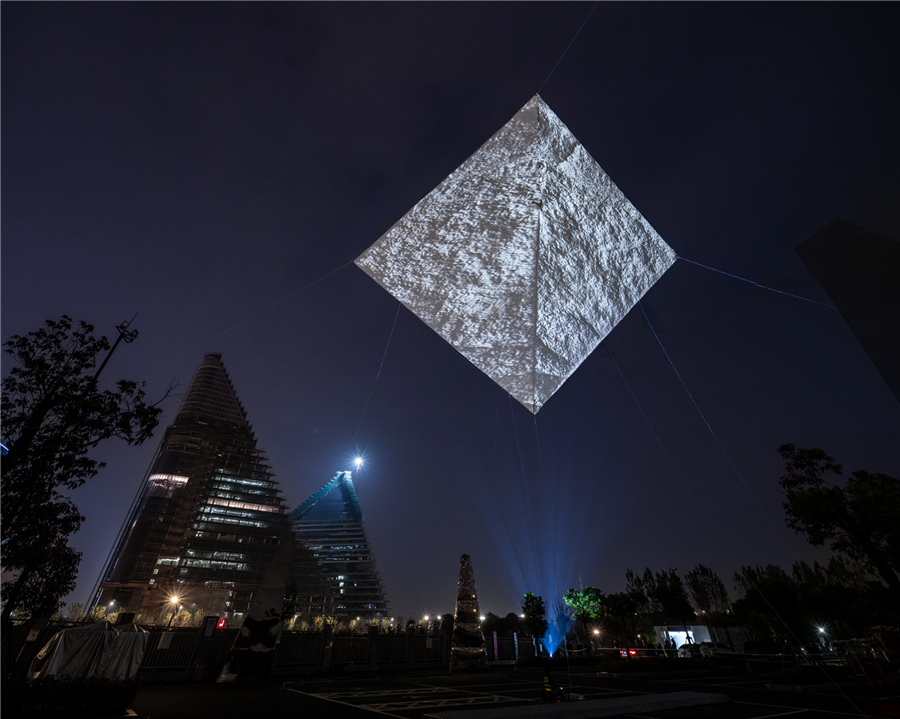 line+朱培棟新作｜從「光之塔」到「云坐標」：余杭中軸線的城市媒介實驗
